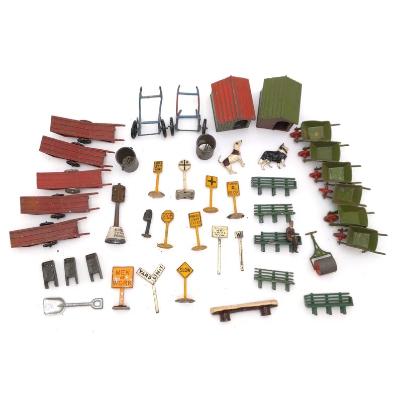 Assorted Vintage Lead Farm Accessories [43] VG