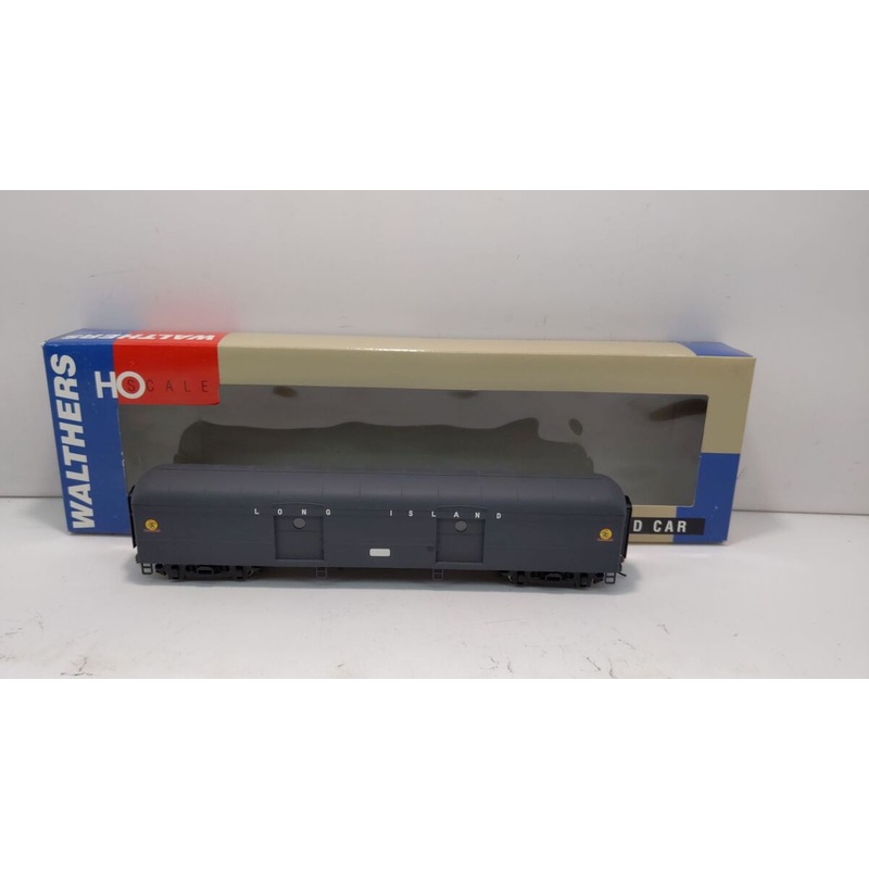 Walthers 932-5873 HO Long Island Dashing Dan B60B Baggage Car LN/Box