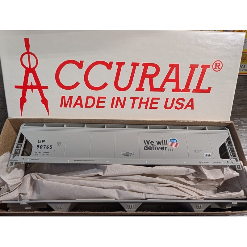 Accurail 42005 HO Union Pacific ACF 3-Bay Covered Hopper #90765 Kit