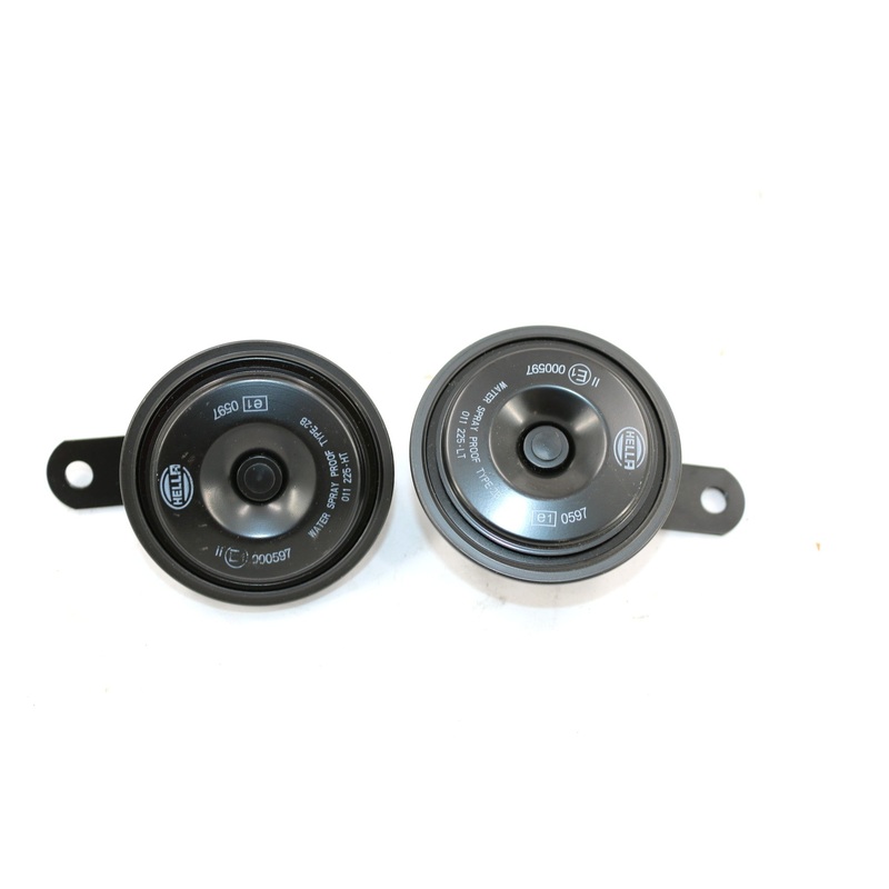 HELLA – 011225802 – HORN-KIT-BX-BLK-DISC-77MM-12V-