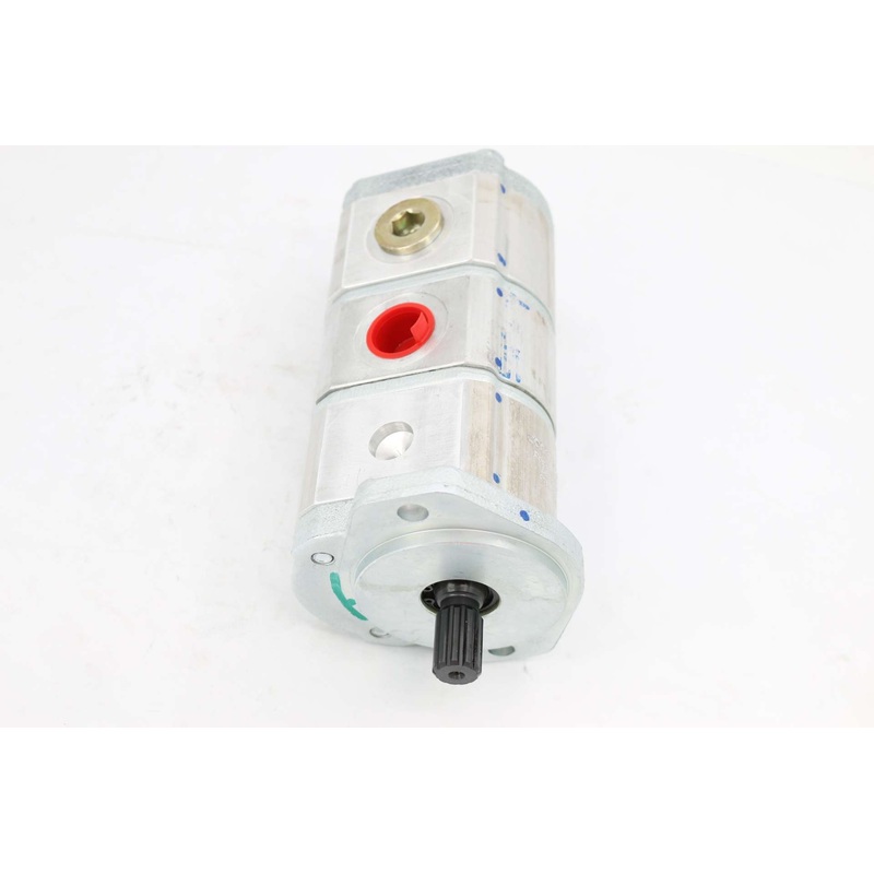 BOBCAT – 6679080 – PUMP  GEAR TRIPLE