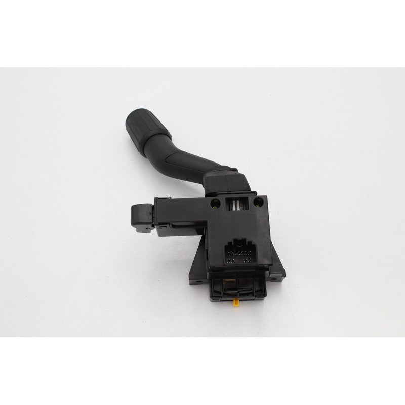 NAVISTAR – 4057712C4 – SIGNAL SWITCH