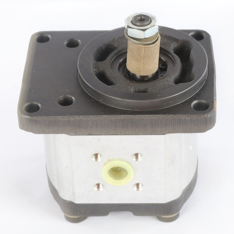 BOBCAT – 6924999 – HYDRAULIC GEAR MOTOR